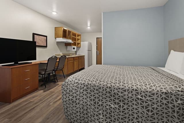 Suite, 1 Queen Bed, Accessible, Non Smoking