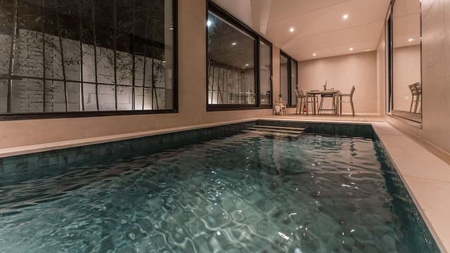 Suite 101