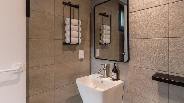 Suite 201