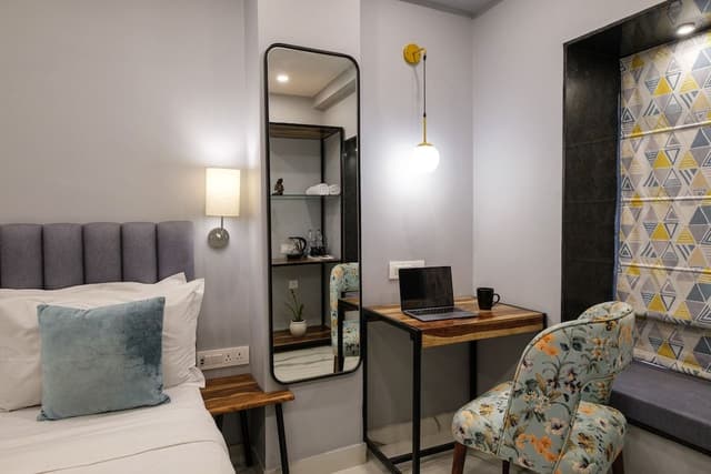 Deluxe Double Bed Private Room