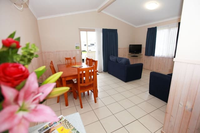 2 Bedroom Deluxe 6 Berth Cabin