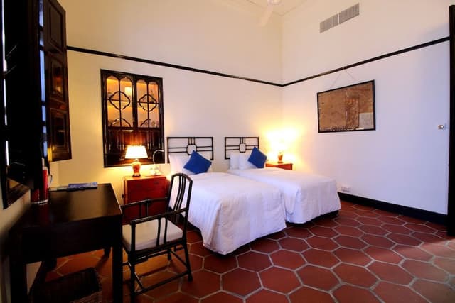 Ming Twin Room, Pool Access