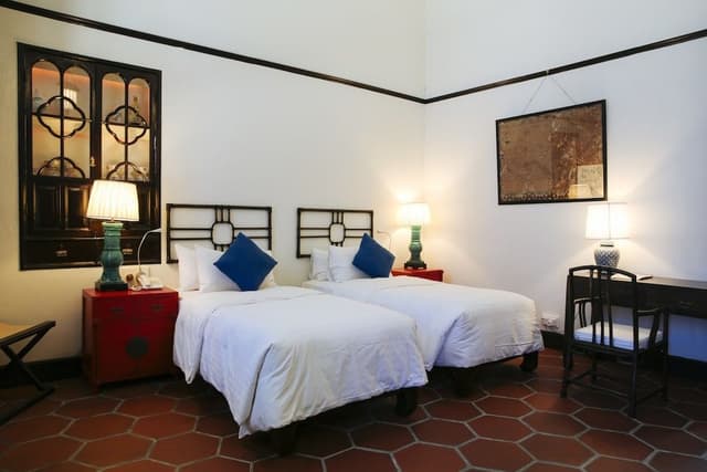 Ming Twin Room, Pool Access