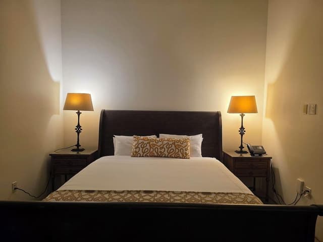 Suite, Mezzanine