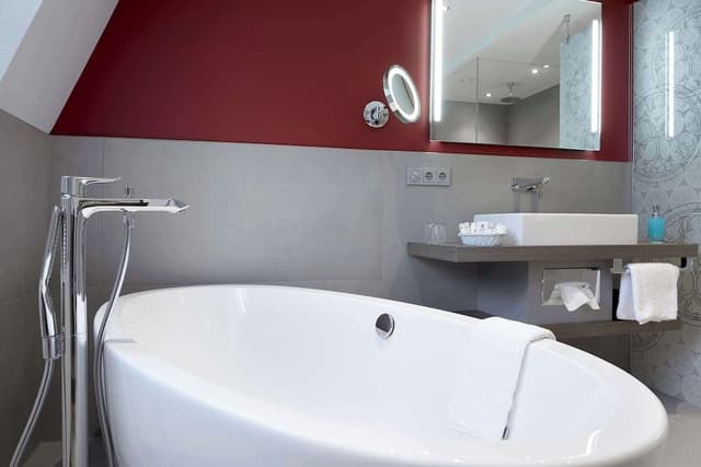 Suite, 1 Double Bed (Larger Room)