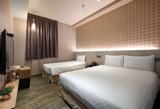 Elite Triple Room