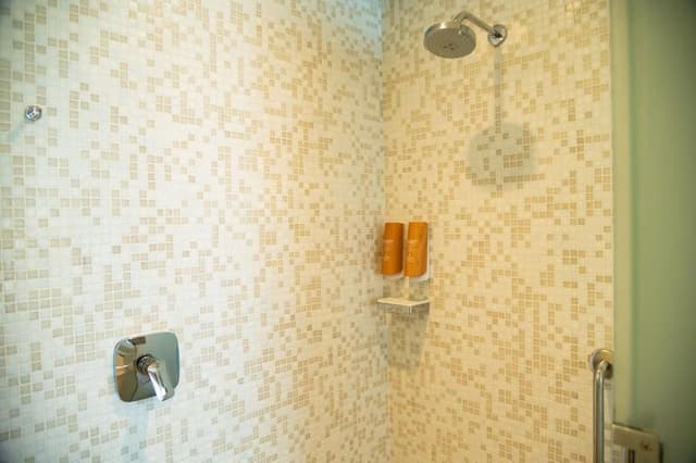 Habitación con cama extragrande y acceso directo a la piscina - Frente al mar - Solo adultos
