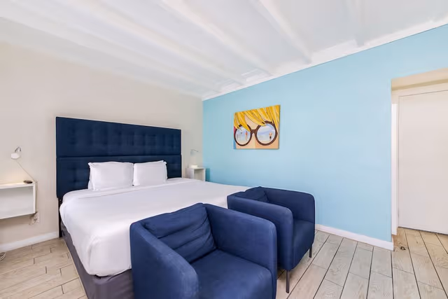 Standard Room, 1 King Bed, Private Bathroom (Self check-in)