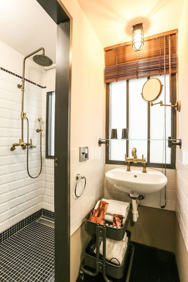 Superior Twin Room, 2 Twin Beds, No Windows