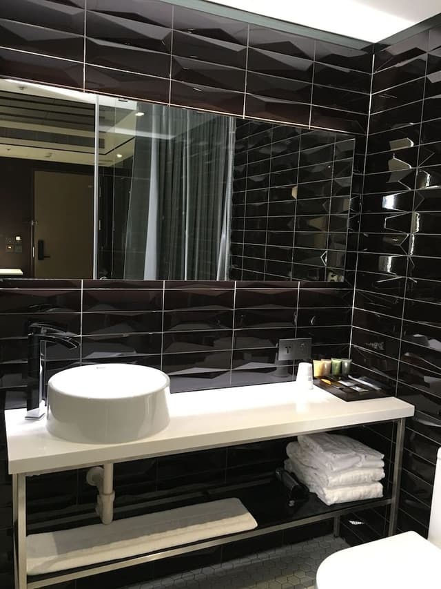 Comfort Twin Room, No Windows (on basement floor)