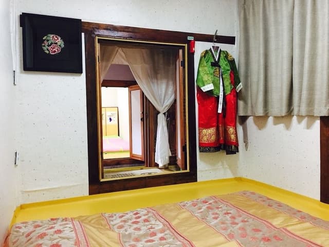 Double Room (Field )