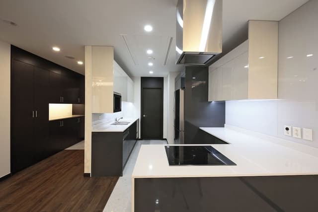 Luxury Penthouse (23F, city view) 3bedrooms, 2bathrooms. Additional person fee (over 6y) charge C/I