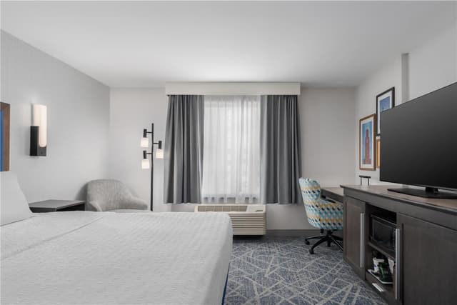 KING ROOM W/ SOFA BED NON SMOKING