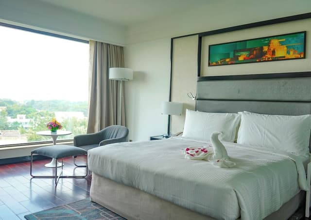 Standard Room, 1 King Bed
