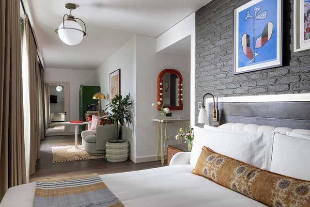 Junior Suite, Multiple Beds
