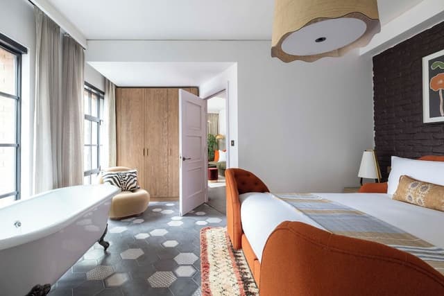 Deluxe Suite, Multiple Beds