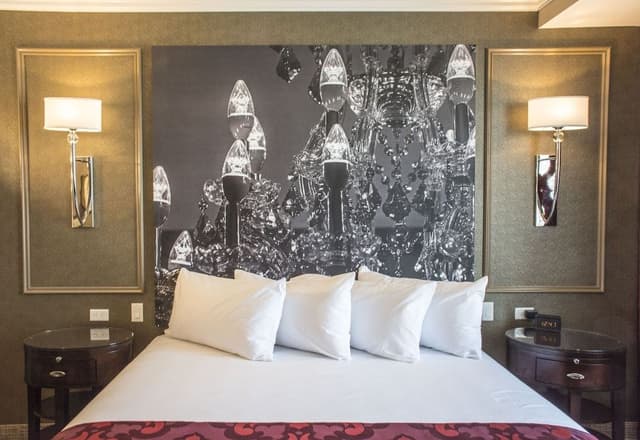 Deluxe Room, 1 King Bed