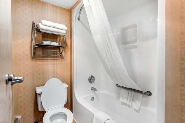 Standard Room, 2 Queen Beds, Non Smoking
