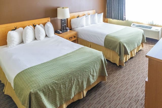Basic Room, 2 Queen Beds