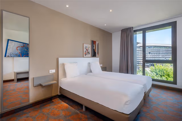 TWIN ROOM WITH RIVER VIEW