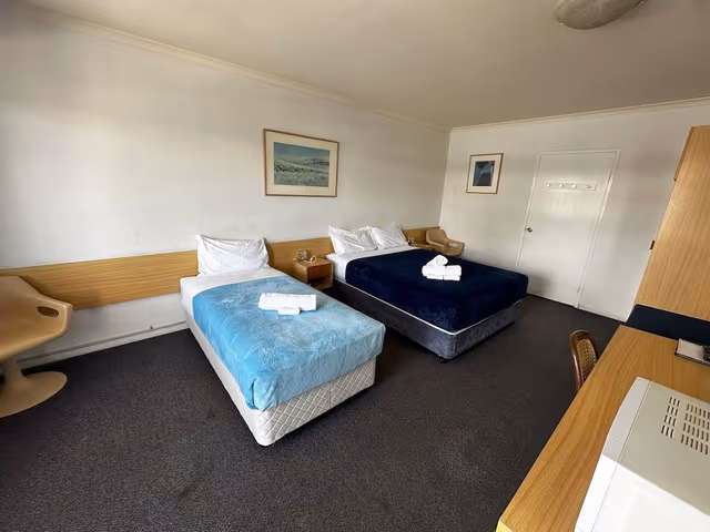 Standard Twin Room (Upstairs)