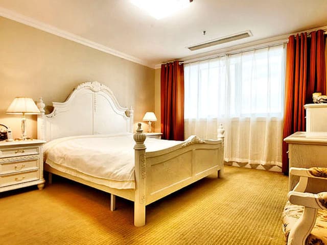 Executive Room