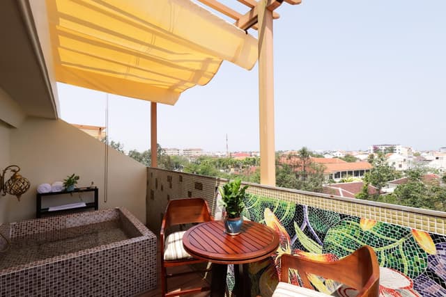Rooftop Jacuzzi Suite