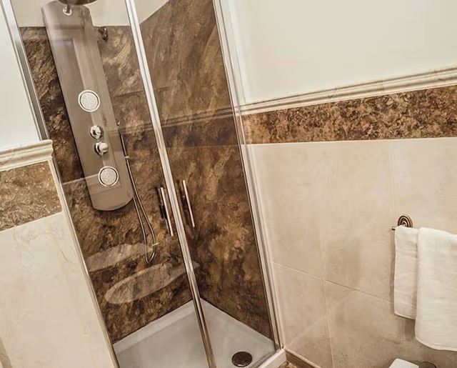 Double Room, Ensuite (max 4 people)