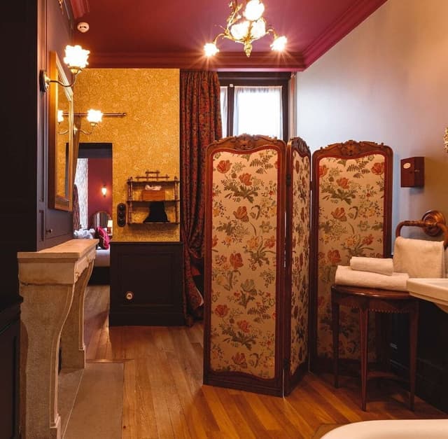 Traditional Double Room, Courtyard View