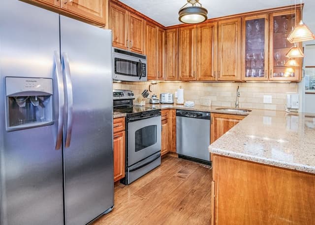 Condo, 2 Bedrooms