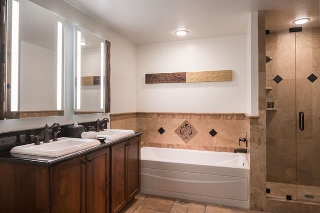 Apartment, 4 Bedrooms (Residence)