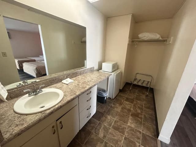 2 Queen Beds Suite Non-Smoking