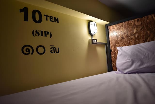 4 Bed Private Room