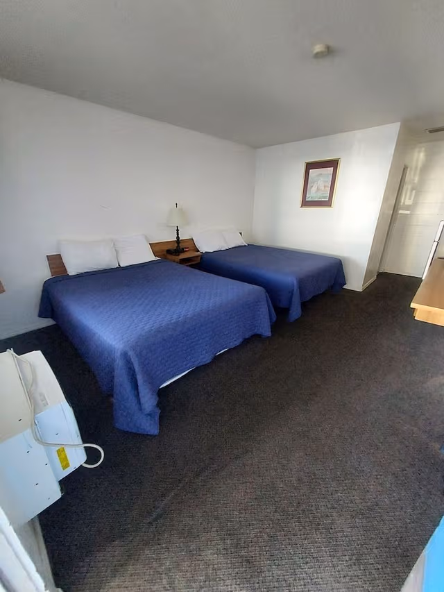 Double Room, 2 Queen Beds (Non-smoking)
