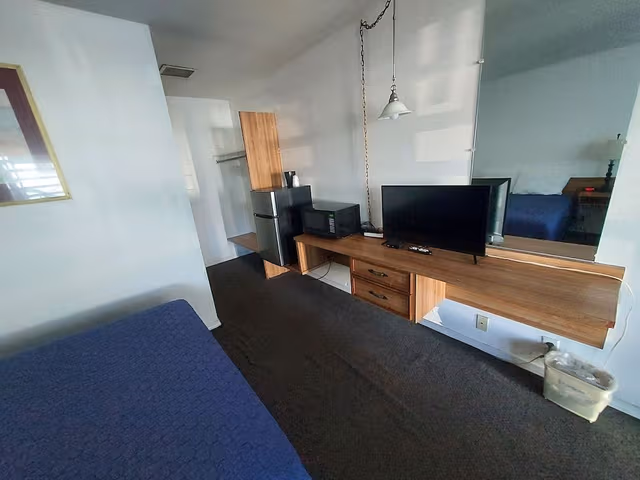 Double Room, 2 Queen Beds (Non-smoking)
