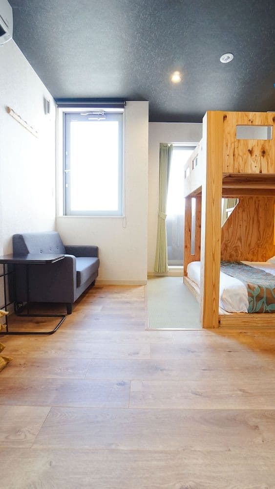 Classic Family Room for 4 - with Private Bathroom