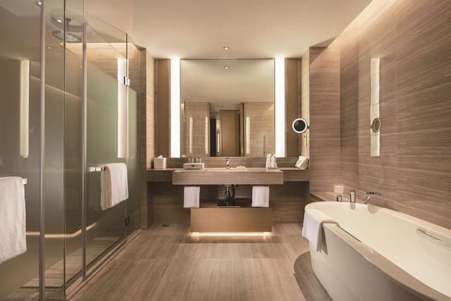 KING EXECUTIVE ROOM