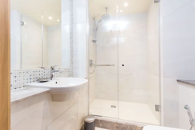 Luxury Apartment, 4 Bedrooms, Accessible