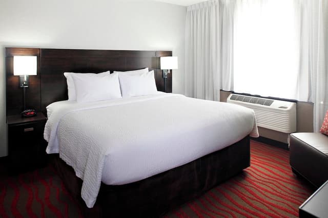 Suite, 1 Bedroom, Hearing Accessible