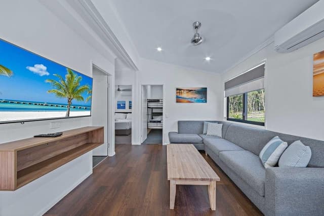 Deluxe 2 Bedroom Cabin - Water Park View