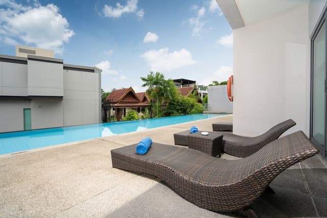 Premier Suite Pool Access