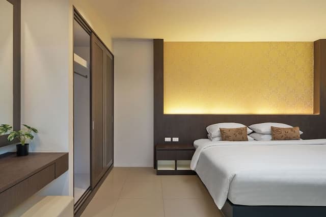 One Bedroom Suite