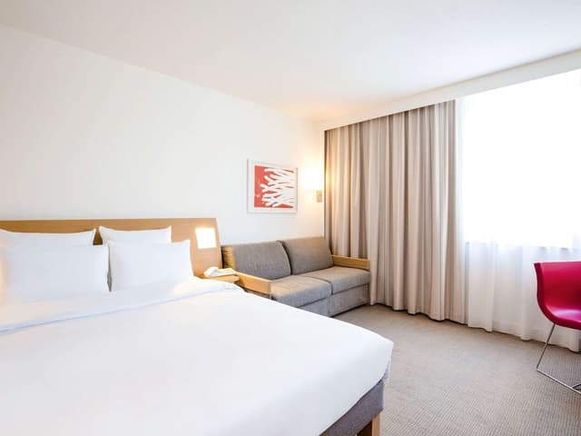 Executive Room, 1 Queen Bed with Sofa bed