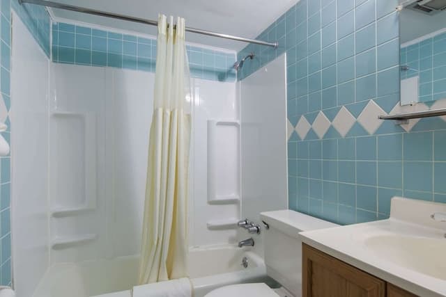 Suite, 1 King Bed, Jetted Tub