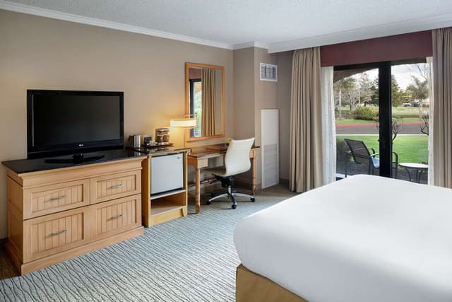 1 KING BED MOBILITY ACCESSBLE WITH BATHTUB