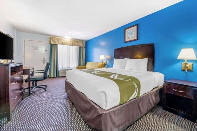 Standard Room, 1 King Bed, Non Smoking