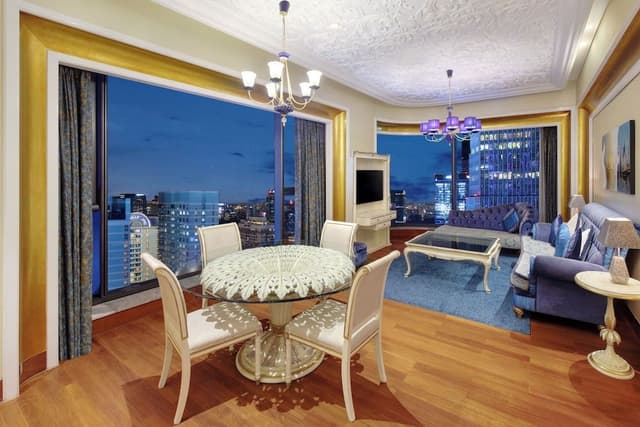 1-Bedroom Deluxe (Modern or Classic)