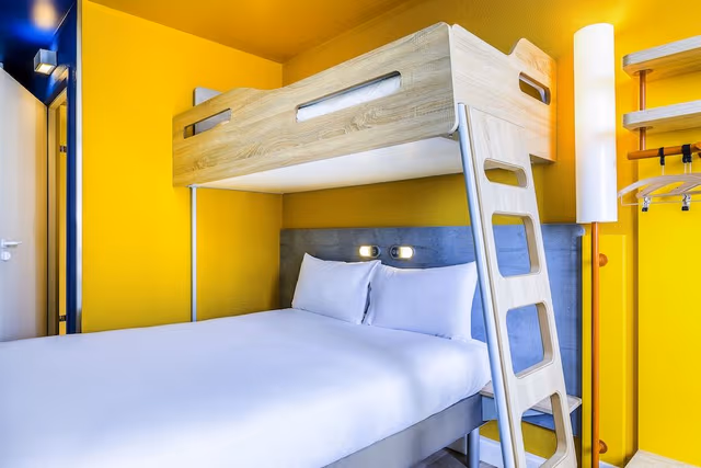 Triple Room, Multiple Beds