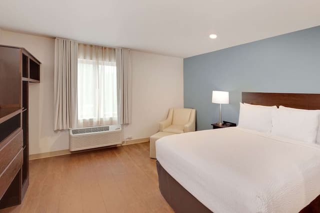 Standard Room, 1 Queen Bed, Non Smoking