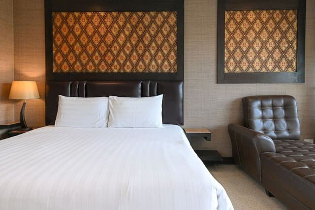 Deluxe Double or Twin Room, Pool View